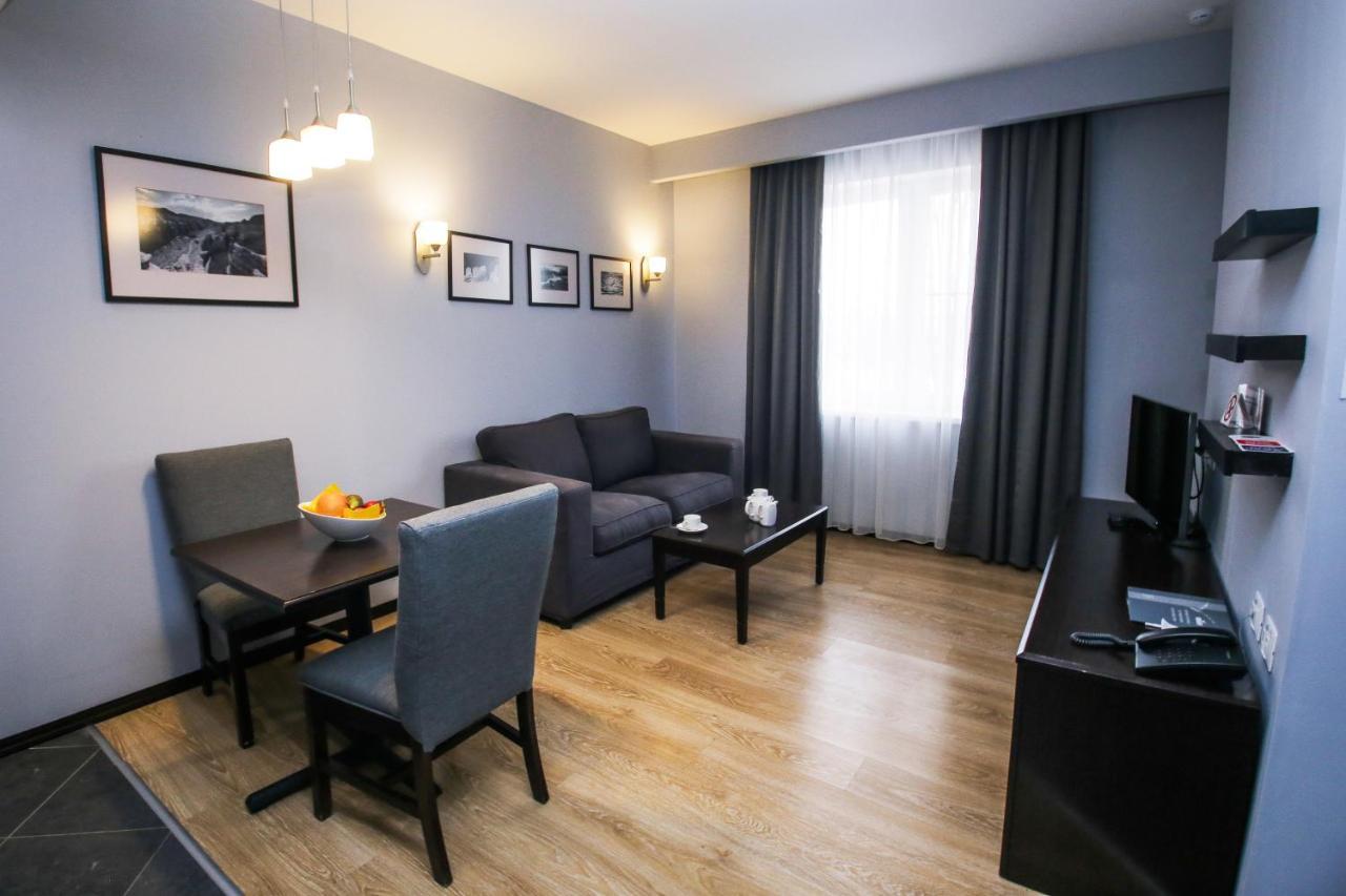 Chagala Hotel Oral Exteriör bild